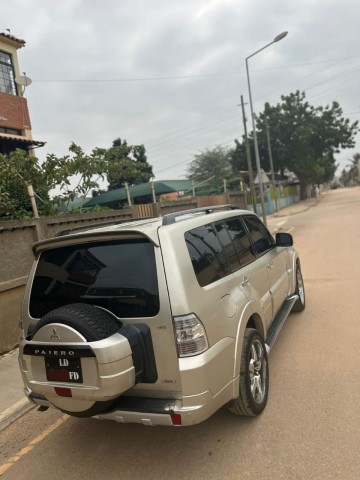 Venda Mitsubishi Pajero GLS 2013