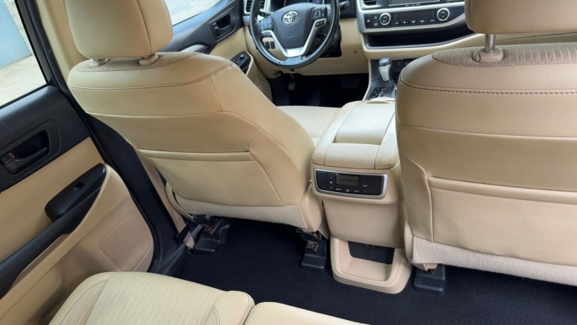 Venda TOYOTA HIGHLANDER