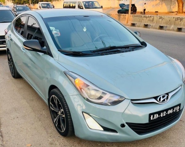 Venda HYUNDAI ELANTRA