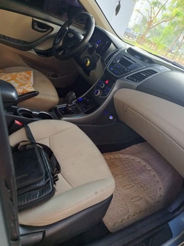 Venda HYUNDAI ELANTRA
