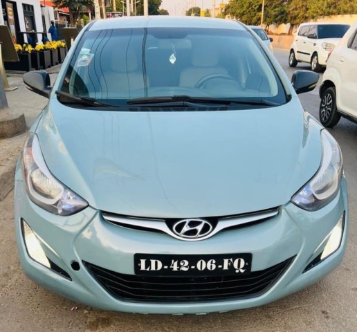 Venda HYUNDAI ELANTRA