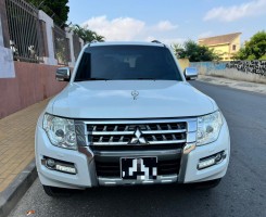 A venda MITSUBISHI PAJERO