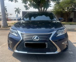 A venda LEXUS ES350