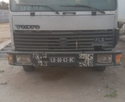 A venda Vendo Volvo FL6 14 caixa frigorífica de 12 mil kg de capacidade.