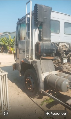 Venda Vendo Volvo FL6 14 caixa frigorífica de 12 mil kg de capacidade.