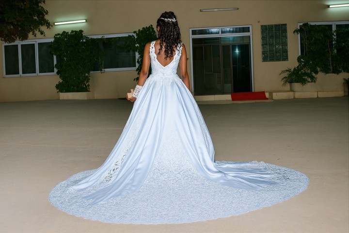 Venda Vestido de noiva com calda longa Removível