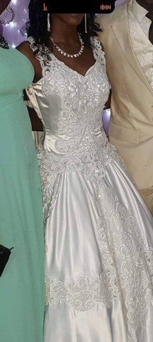 Venda Vestido de noiva com calda longa Removível