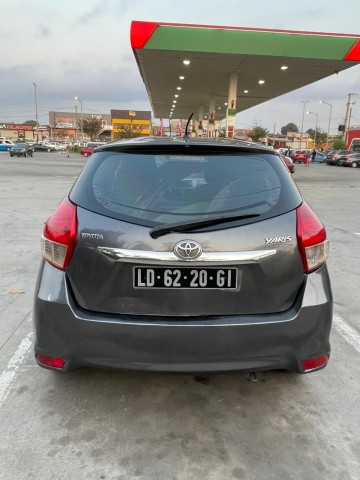 Venda Vendo Toyota Yaris Limpo