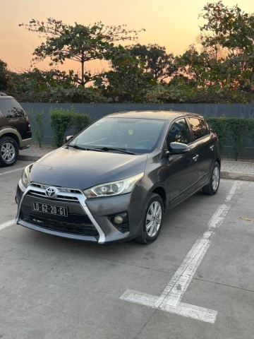 Venda Vendo Toyota Yaris Limpo