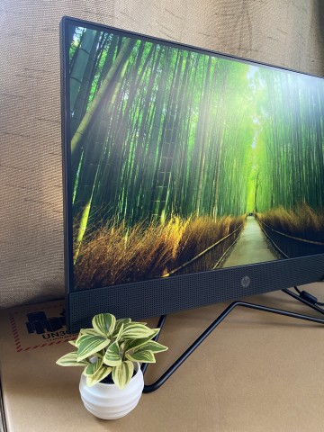 Venda HP 200 G4 ALL-IN-ONE / i5-10Gen (12GB, 512GB)
