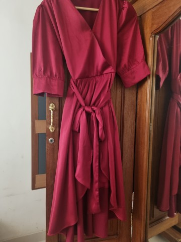 Venda Vestidos diversos dos Kz 15.000,00 a Kz 85.000,00