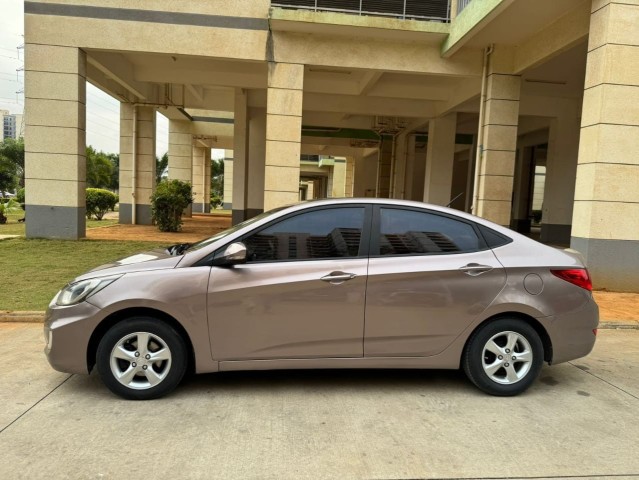 Venda HYUNDAI ACCENT