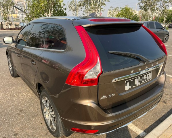 Venda VOLVO XC60 | 2015