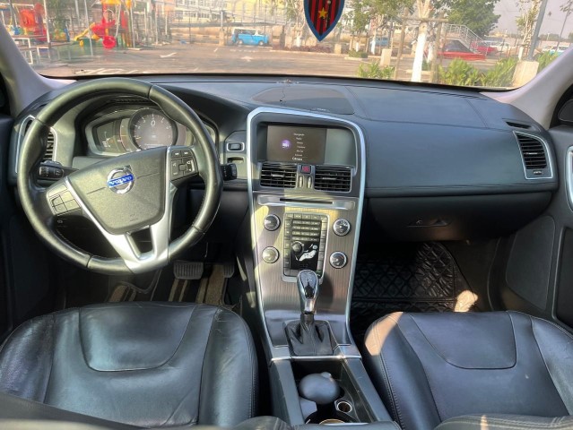 Venda VOLVO XC60 | 2015