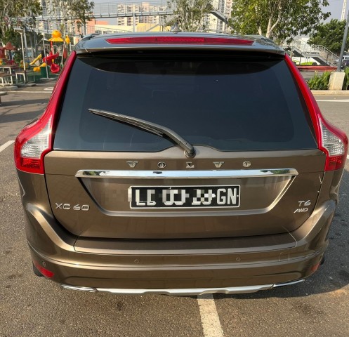 Venda VOLVO XC60 | 2015