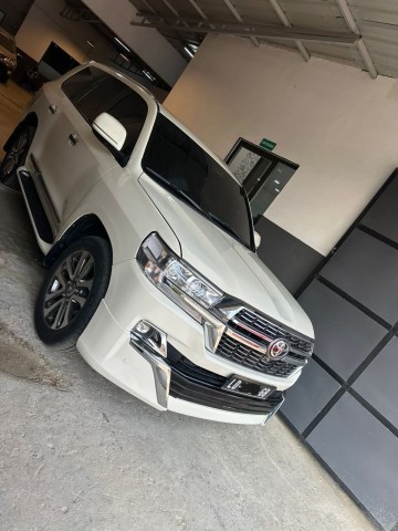 Venda TOYOTA LAND CRUISER VXR