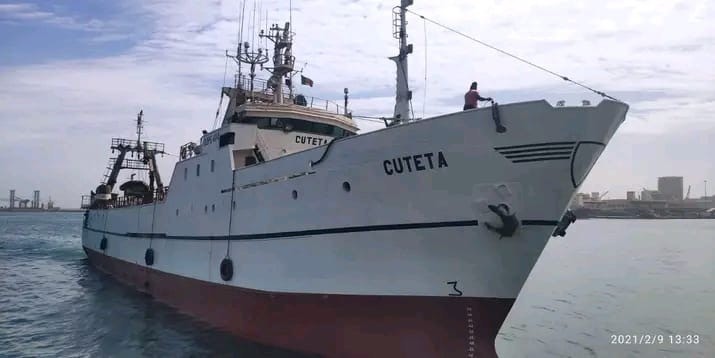 Venda Navio de Pesca, Cuteta prnt