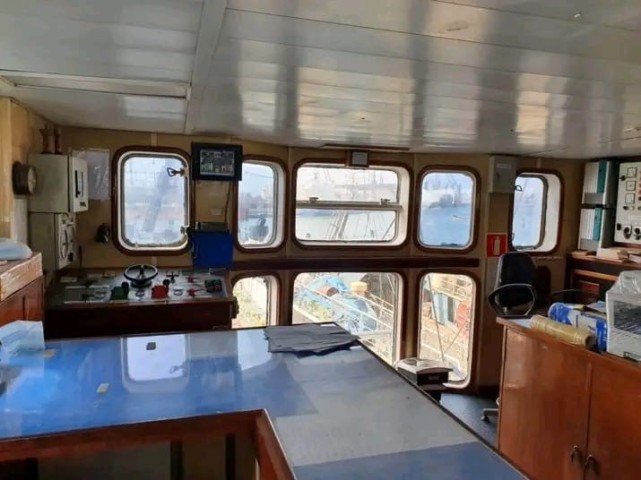 Venda Navio de Pesca, Cuteta prnt