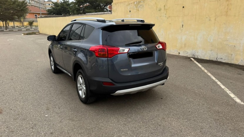 Venda TOYOTA RAV4
