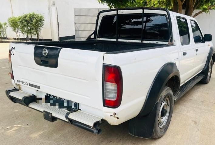 Venda NISSAN HARDBODY