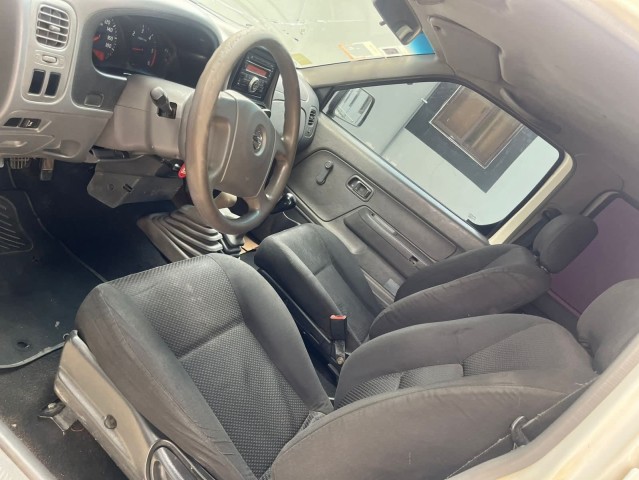 Venda NISSAN HARDBODY