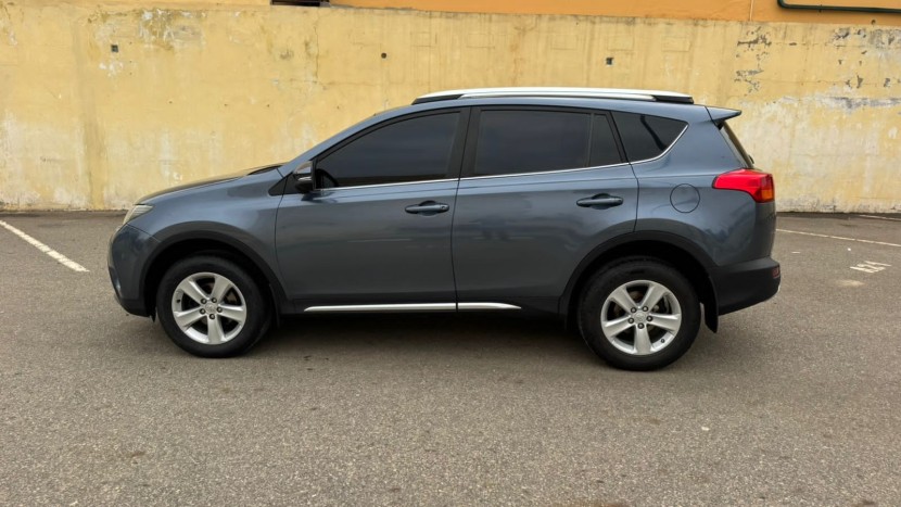 Venda TOYOTA RAV4