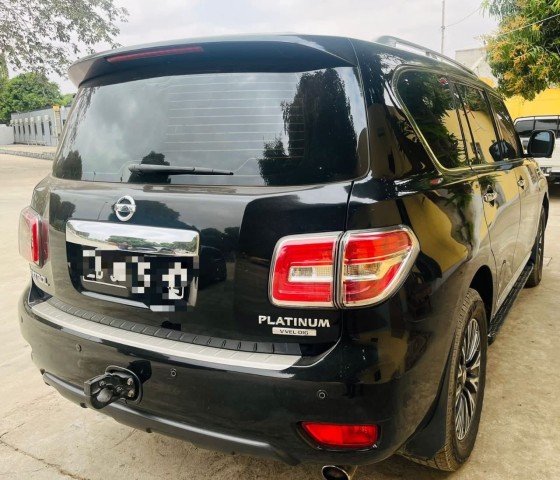 Venda NISSAN PATROL (PLATINUM)