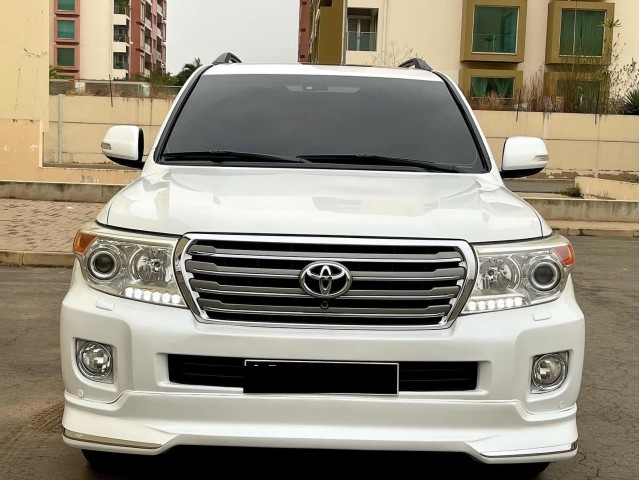Venda TOYOTA LAND CRUISR | VXR