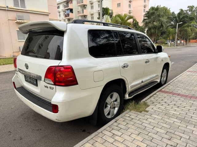 Venda TOYOTA LAND CRUISER | VX.R