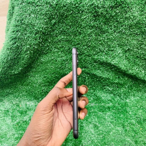 Venda IPhone 11n
