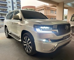 A venda TOYOTA LAND CRUISER VX.R V8