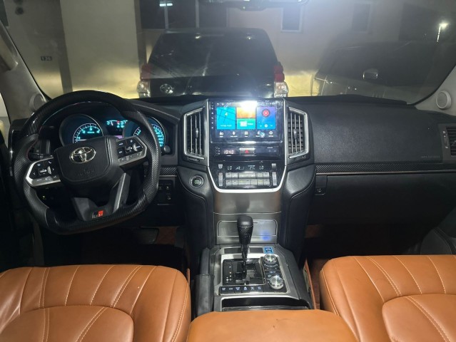 Venda TOYOTA LAND CRUISER VX.R V8