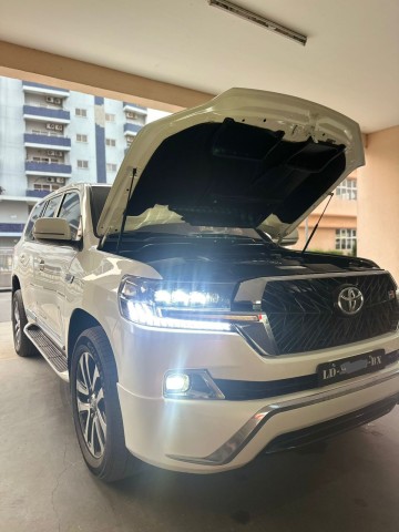 Venda TOYOTA LAND CRUISER VX.R V8