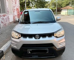A venda SUZUKI SPRESSO LIMPO AUTOMÁTICO