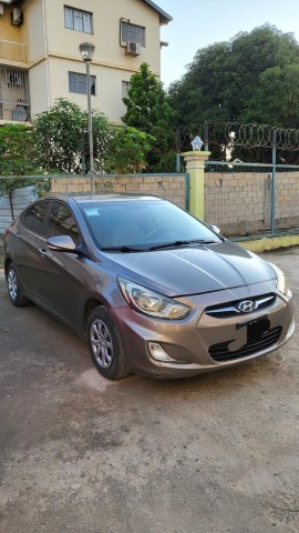 Venda Vendo Hyundai Accent Limpo