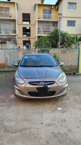 Venda Vendo Hyundai Accent Limpo