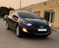 A venda HYUNDAI ELANTRA LIMPO FULL OPTION PRETO