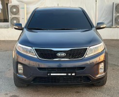 A venda KIA SORENTO LIMPO PRETO
