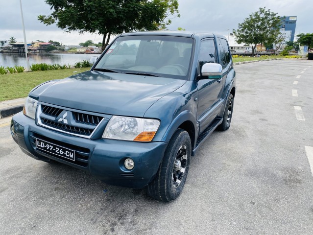 Venda Mitsubishi Pajero desportivo limpo