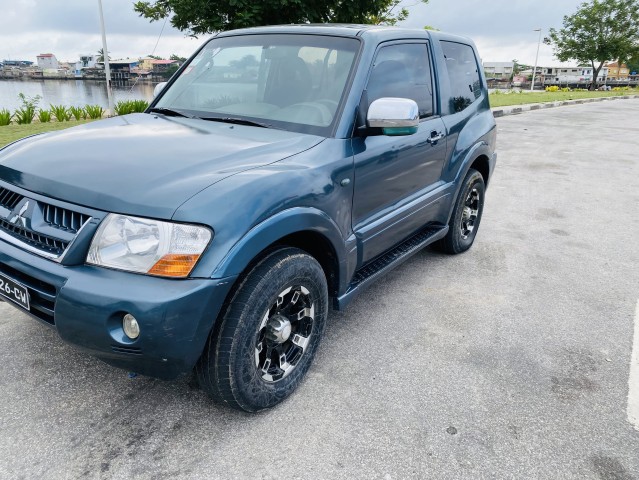 Venda Mitsubishi Pajero desportivo limpo