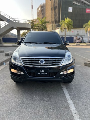Venda Sangyong Rexton impecável