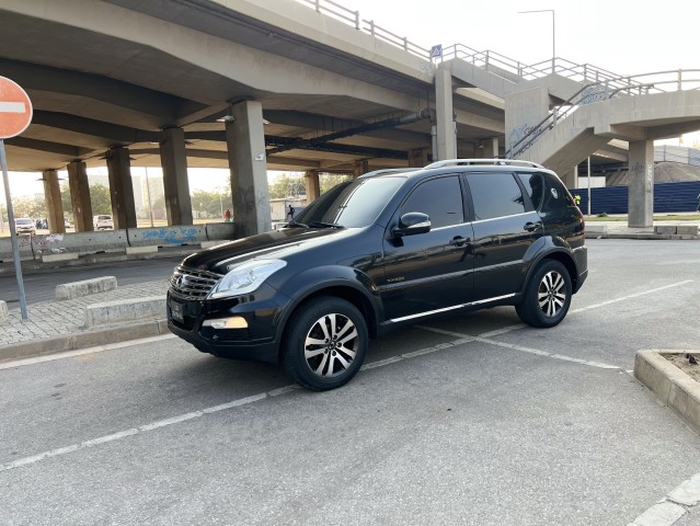 Venda Sangyong Rexton impecável