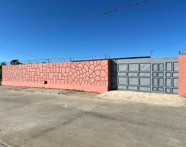Venda Vivenda a venda no (Lubango) nova urbanização da (Eiwa)