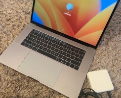 Comprar MacBook Pro touch body