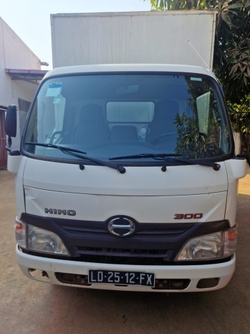 Venda TOYOTA HINO | 300