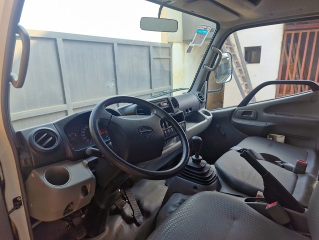 Venda TOYOTA HINO | 300