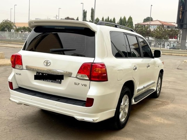Venda Toyota Land Cruiser - 2017