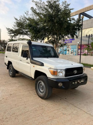 Venda Lander Cruiser HZ