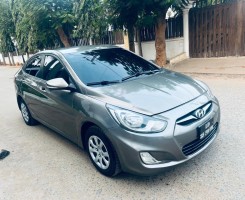 A venda Vendo Hyundai Accent Limpo