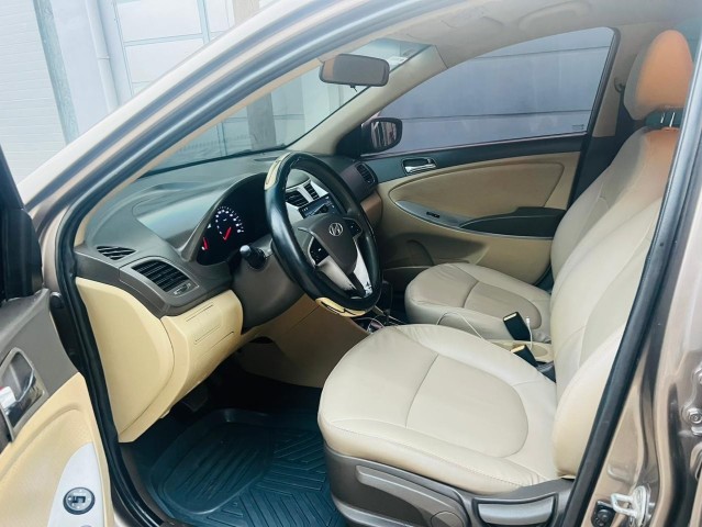Venda Vendo Hyundai Accent Limpo
